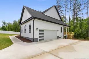 408 Stable Ct, Linden, NC 28356 - Photo 4