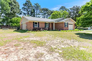 5714 Crenshaw Dr, Hope Mills, NC 28348 - Photo 1