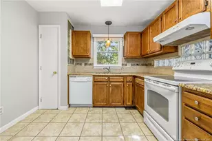 7220 Clear Spring Dr, Fayetteville, NC 28314 - Photo 10
