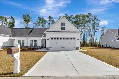 204 Oak Pointe Circle, Lumberton, NC 28358 - Photo 2