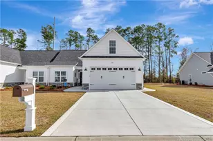 204 Oak Pointe Circle, Lumberton, NC 28358 - Photo 2