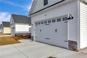 204 Oak Pointe Circle, Lumberton, NC 28358 - Photo 4
