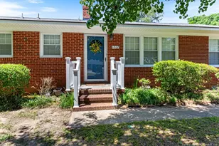 1802 Flintshire Rd, Fayetteville, NC 28304 - Photo 2