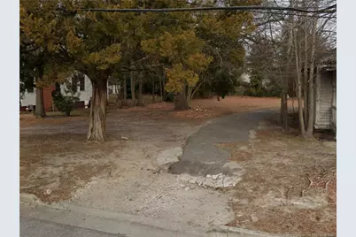 202 Manhattan Avenue, Greenville, NC 27834 - Photo 2