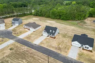 7810 Iron Ct, Fayetteville, NC 28306 - Photo 2