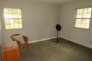 314 Mayflower Cir, Sanford, NC 27330 - Photo 16