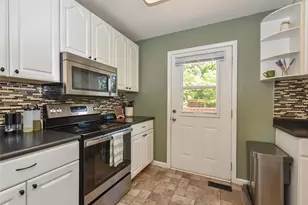 3551 Sturbridge Dr, Hope Mills, NC 28348 - Photo 10