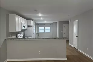 513 Directive Dr, Hope Mills, NC 28348 - Photo 4
