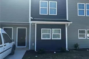 513 Directive Dr, Hope Mills, NC 28348 - Photo 2