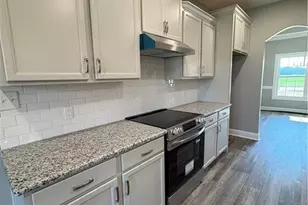 1102 W Carthage Rd, Lumberton, NC 28360 - Photo 12