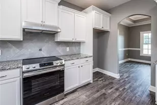 1102 W Carthage Rd, Lumberton, NC 28360 - Photo 12
