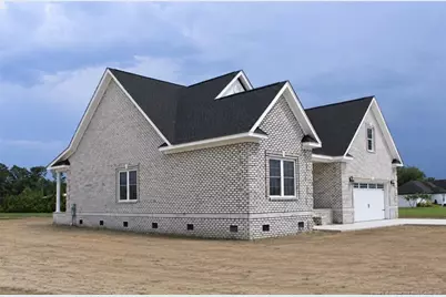 1102 W Carthage Road, Lumberton, NC 28360 - Photo 2