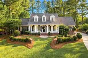2704 Cobblestone Dr, Sanford, NC 27330 - Photo 2