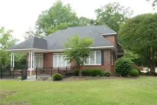 202 Walnut Cove Dr, Lumberton, NC 28358 - Photo 8
