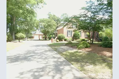202 Walnut Cove Drive, Lumberton, NC 28358 - Photo 4