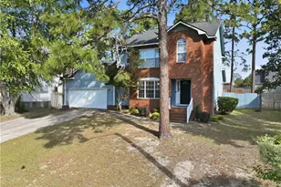 712 Connaly Dr, Hope Mills, NC 28348 - Photo 2
