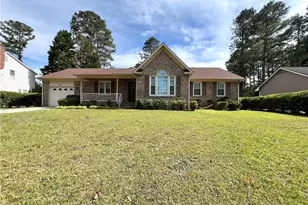6017 Lakeway Dr, Fayetteville, NC 28306 - Photo 2