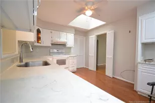 806 Kingswood Dr, Cary, NC 27513 - Photo 10