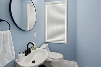608 N East Street, Roseboro, NC 28382 - Photo 30