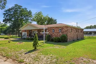 409 N 4th St, Saint Pauls, NC 28384 - Photo 2