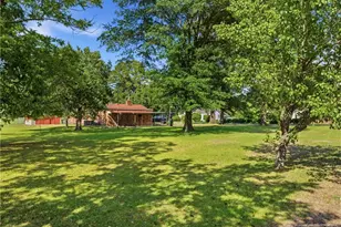 409 N 4th St, Saint Pauls, NC 28384 - Photo 44