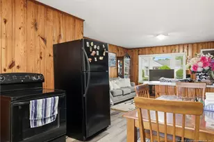 409 N 4th St, Saint Pauls, NC 28384 - Photo 12