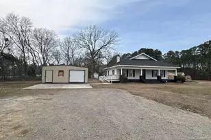 3174 Lindsay Rd, Raeford, NC 28376 - Photo 2