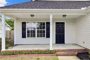 1424 Avoncroft Dr, Fayetteville, NC 28306 - Photo 4