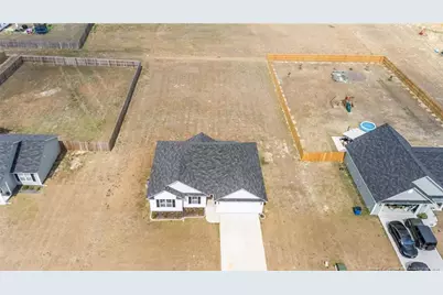 157 Presley Street, Raeford, NC 28376 - Photo 4