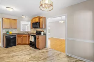 5202 Woodpecker Dr, Hope Mills, NC 28348 - Photo 16