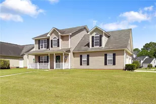 5202 Woodpecker Dr, Hope Mills, NC 28348 - Photo 2