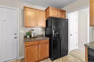 5202 Woodpecker Dr, Hope Mills, NC 28348 - Photo 12