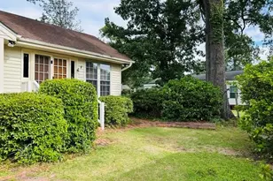 504 W 30th St, Lumberton, NC 28358 - Photo 6