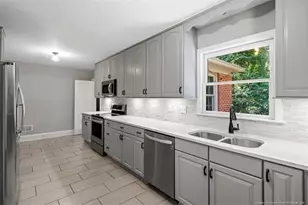 304 Woodcrest Rd, Fayetteville, NC 28305 - Photo 16