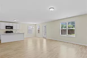 5429 E Patterson St, Hope Mills, NC 28348 - Photo 6
