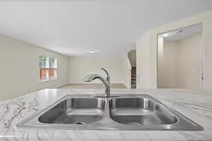 5429 E Patterson St, Hope Mills, NC 28348 - Photo 10