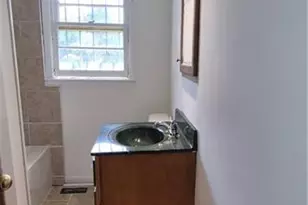 909 Rochester Dr, Fayetteville, NC 28305 - Photo 12