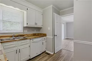 6800 Creston Cir, Fayetteville, NC 28314 - Photo 18