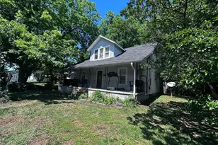 207 W 9th Ave, Lexington, NC 27292 - Photo 1