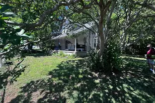 207 W 9th Ave, Lexington, NC 27292 - Photo 2