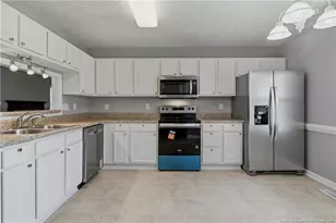 8229 Foxtrail Dr, Fayetteville, NC 28311 - Photo 16