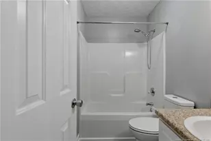 8229 Foxtrail Dr, Fayetteville, NC 28311 - Photo 34
