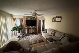 1010 Wood Creek Dr, Fayetteville, NC 28314 - Photo 2