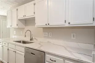 2948 Rosemeade Dr, Fayetteville, NC 28306 - Photo 16