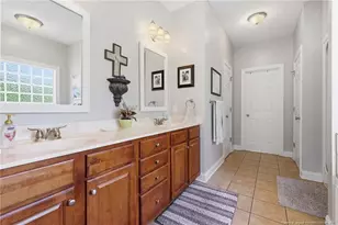 5403 White Oak Dr, Lumberton, NC 28358 - Photo 10
