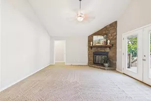 7092 Pantego Dr, Fayetteville, NC 28314 - Photo 2