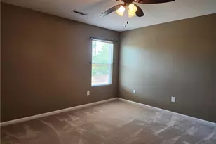 2634 Indian Wells Ct, Hope Mills, NC 28348 - Photo 2