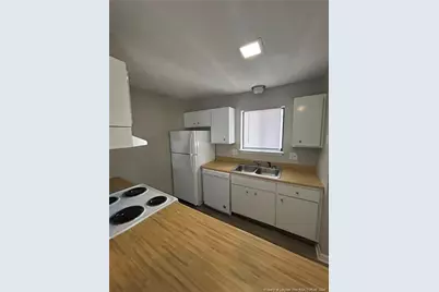 909 Applewood Lane, Fayetteville, NC 28303 - Photo 2