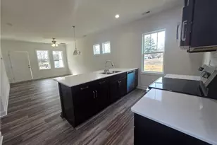 164 Jenkins St, Dunn, NC 28334 - Photo 4