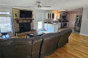 6998 Norge St, Fayetteville, NC 28311 - Photo 10